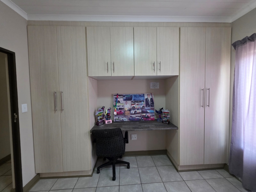 3 Bedroom Property for Sale in Noordhoek Free State